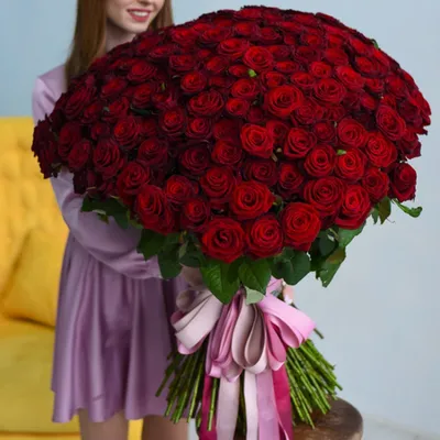 Заказать 51 красную и белую розу \"Любимой\"в Киеве