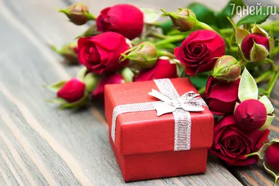 Что подарить жене на 8 марта — идеи для подарка любимой супруге на  Международный женский день