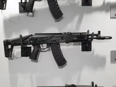 Торговля оружием в Киеве - СБУ задержала двух мужчин, которые продавали  автоматы | РБК-Україна