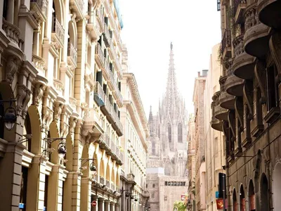 Барселона город в котором стоит побывать.