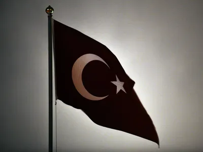 Купить настольный флаг Турции на разных вариантах подставок