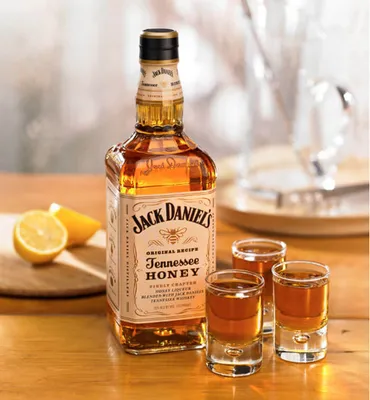 Бутылки виски \"Jack Daniels\" | Вадим Лаворенко | Дзен