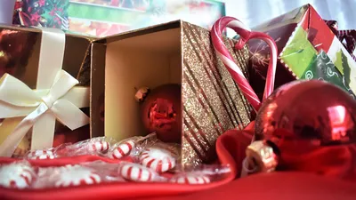 Подарки на новый год 2023 новогодний подарок сладкий бокс Luckybox 16439329  купить в интернет-магазине Wildberries