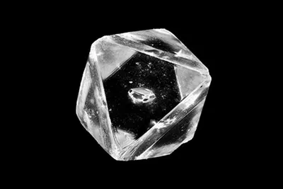 Российские ученые вычислили, сколько времени нужно для роста алмаза в  недрах Земли