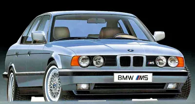 The BMW 525i (E34) in Island green -... - BMW Group Classic | Facebook