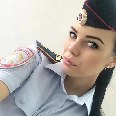 Девушки в полицейской форме - красивые фото