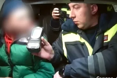 Сотрудники ДПС остановили в Батецком районе пьяного мужчину на мопеде без  прав | Новгородские Ведомости