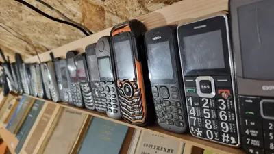 В США бум популярности кнопочных телефонов. С их помощью молодёжь пытается  побороть зависимость от смартфонов — Ferra.ru