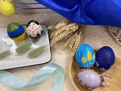 Крашенка или писанка: как красят пасхальные яйца в начале XXI века – Москва  24, 09.04.2015