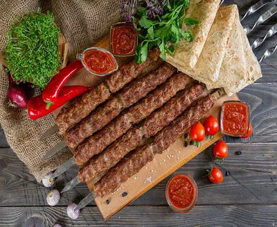 Люля-кебаб - как приготовить настоящее мясное блюдо на обед - Новости Вкусно