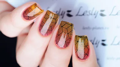 Вензеля на ногтях: фото пошагово для начинающих | Осенний дизайн ногтей,  Роспись ногтей в стиле хэллоуин, Ногти