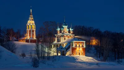 Обои на рабочий стол Церковь с подсветкой в снегу, автор Сергей Ершов, обои  для рабочего стола, скачать обои, обои бесплатно