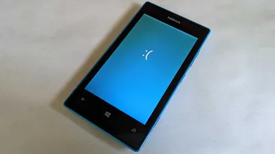 Nokia Lumia 520 (RM-915) Teardown – New Screwdriver