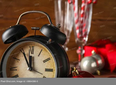 Часы обратного отсчета Новогодние часы, часы обратного отсчета Серебряная  снежинка, монохромный, снежинки, цифровые часы png | Klipartz