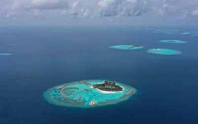 Где лучше отдыхать на Мальдивах: популярные курорты островов — Яндекс  Путешествия