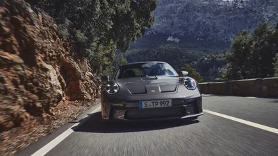 Porsche Cayenne Plug-In Hybrid V8 With 700+ HP Teased [UPDATE]