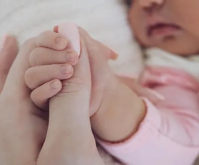 Шведская принцесса поделилась трогательным фото новорожденной дочки -  7Дней.ру