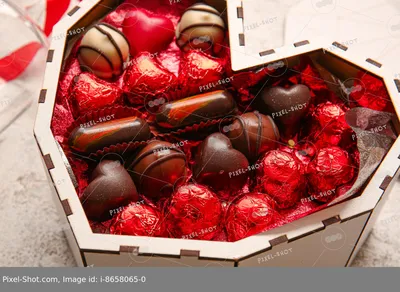 Сдобные булочки с шоколадными конфетами - рецепт автора Надежда Чанцева