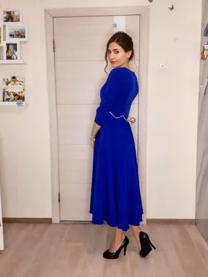 Женская одежда оптом Montella | Ярко синее платье с V-вырезом