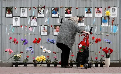 ФОТО: В Эстонии зажгли 8005 свечей в память об умерших от заболеваний  сердца - Delfi RUS