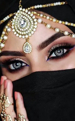 Красивые восточные глаза, лицо …» — создано в Шедевруме