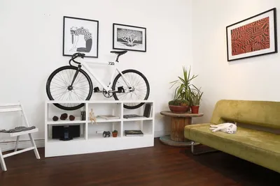 Как закрепить велосипед или 2 велосипеда на балконе, в гараже, дома на  стене - YouTube