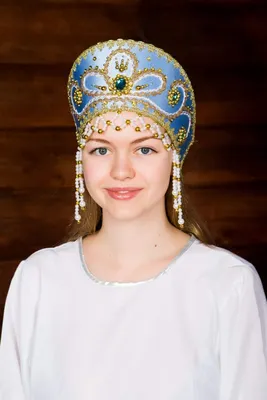 Кокошник «Виктория» голубой для русских народных танцев купить в  интернет-магазине EsMio.ru