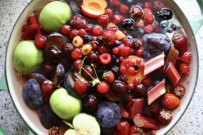 Summer Kompot Recipe: Polish Fruit Drink | Recipe | Fruit drinks, Homemade  juice, Healthy juices