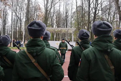 Киев задействует новые методы призыва на военную службу для \"запуганных и  боящихся умереть\"