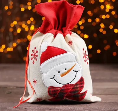 Рождественская елка и мешок Santa с подарками. Вектор Иллюстрация вектора -  иллюстрации насчитывающей элемент, художничества: 22368897