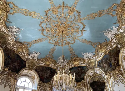 Rococo Revival: How to Incorporate 18th-Century Bling Into Your Restaurant  | The Official Wasserstrom Blog