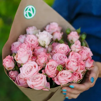 Букет из 15 свежей насыщенно розовой розы ~ Доставка цветов в Ижевске