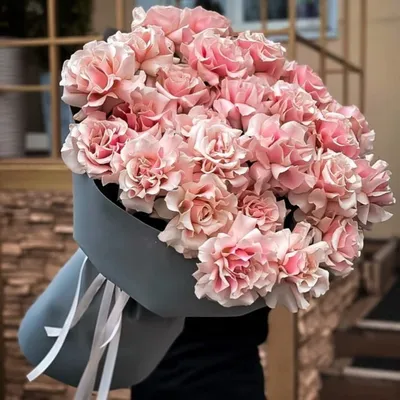 Купить нежный букет из свежайших розовых роз с оперативной доставкой по  Киеву.