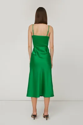 Зелёное платье в пол | Зеленое платье, Платье на свадьбу, Стильные наряды