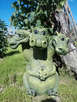 Садовая фигура из сказки Змей Горыныч 62 см.