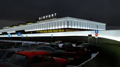 Аэропорт Пулково: Фото высокого качества для вашего рабочего стола
