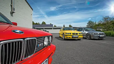 Скачать BMW M3 240 400 обои в PNG формате
