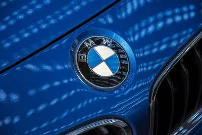 BMW значок: скачивай обои в png формате для Windows.