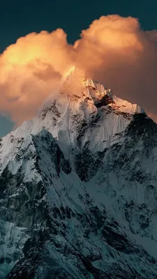 Настоящее чудо природы: обои с потрясающим Эверестом