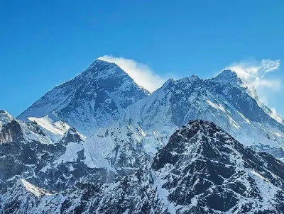 Уникальные фотообои Эвереста: скачайте бесплатно и наслаждайтесь