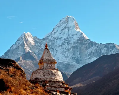 Горы Гималаи: Величественные Вершины в PNG для Твоего Android