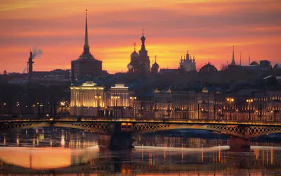 Скачать бесплатно обои Петербург на Android с видом реки Невы
