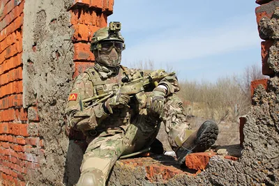 Солдат: Фоновые обои для iPhone