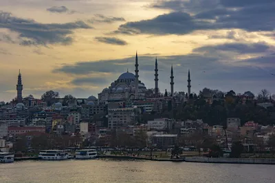 Стамбул: История города через обои