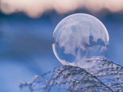 Фото Зимние HD снеговики: Выберите размер и формат для своего устройства